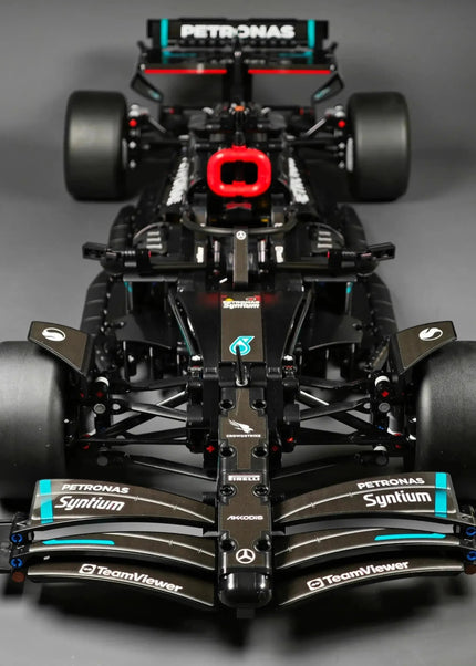 Formula Racing Car Building Set – High-Performance Motorsport Model GP Addicts